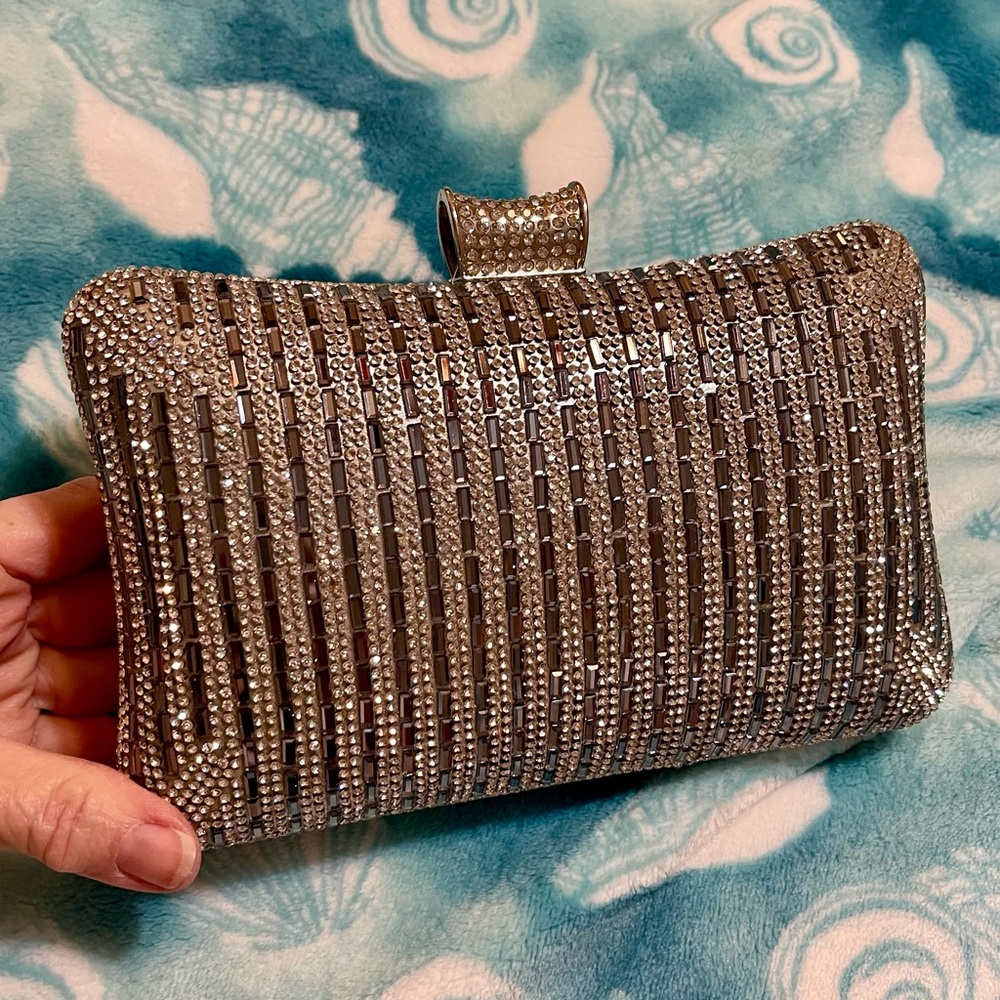 Elegant Silver Crystal Clutch Bag with Detachable Strap NWT